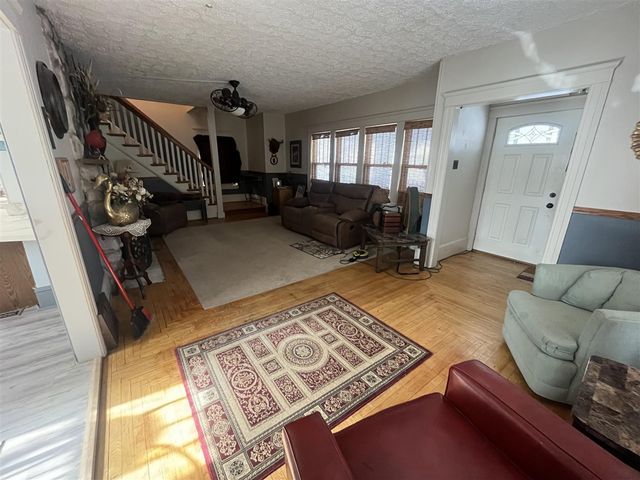 709 Griswold Street, Jackson, MI 49203