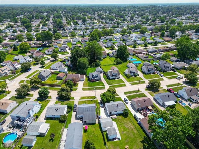 15541 Susan Drive, Brook Park, OH 44142