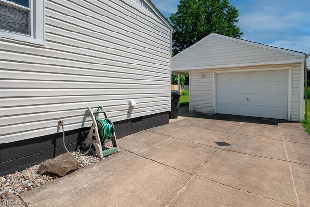 15541 Susan Drive, Brook Park, OH 44142