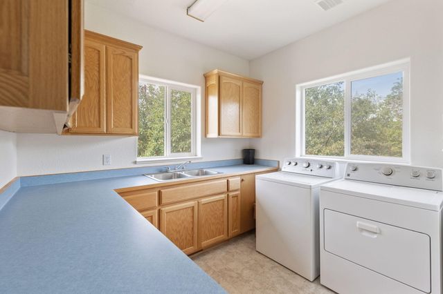 103 Eden Drive, Grants Pass, OR 97526