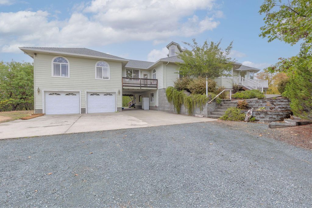 103 Eden Drive, Grants Pass, OR 97526