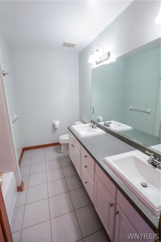 5511 Old Lake Shore Road, Hamburg, NY 14085