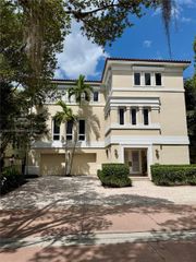 3508 Bayshore Villas Dr, Miami, FL 33133