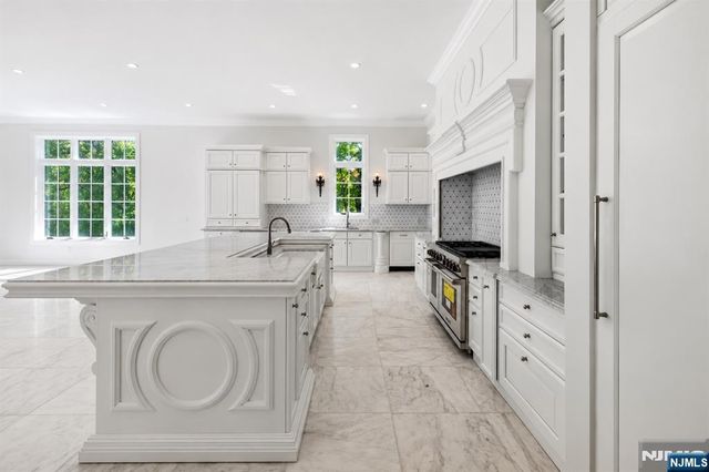 80 Church Street, Alpine, NJ 07620