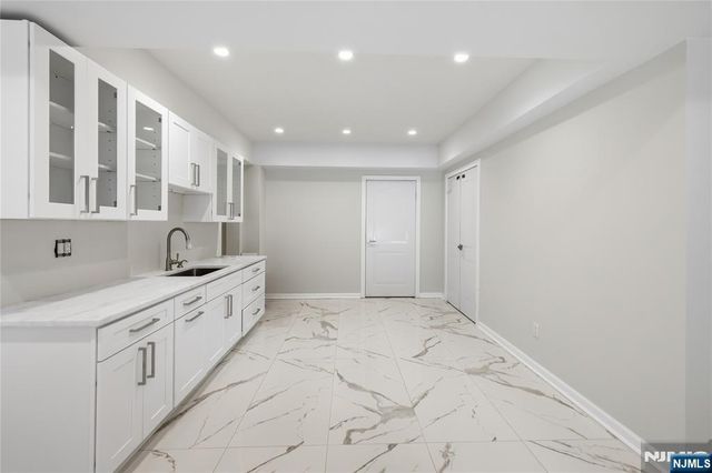 80 Church Street, Alpine, NJ 07620