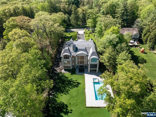 80 Church Street, Alpine, NJ 07620