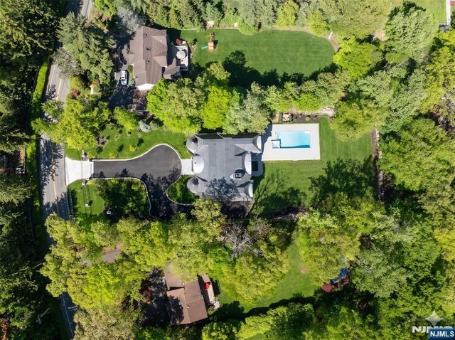 80 Church Street, Alpine, NJ 07620
