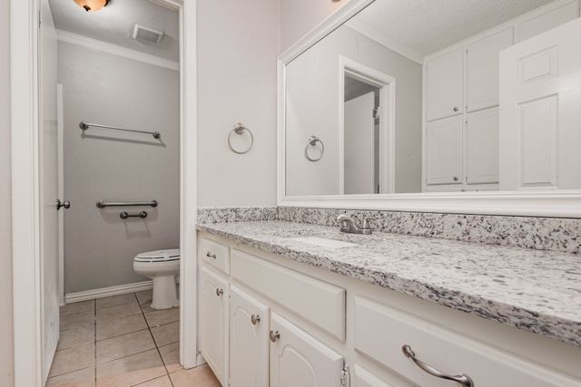 736 Springhill Drive, Hurst, TX 76054