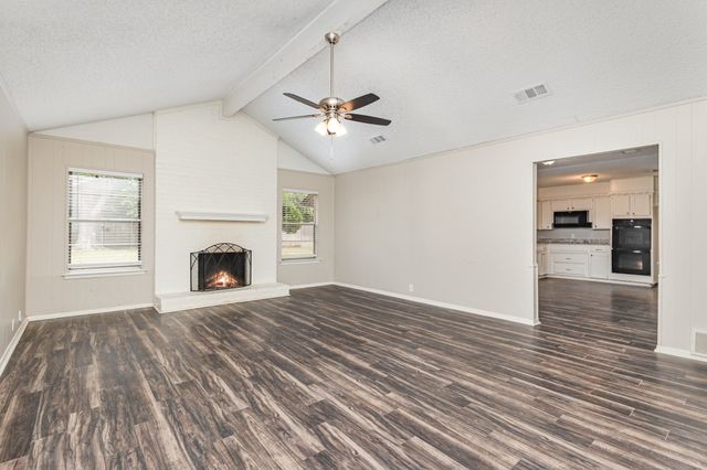 736 Springhill Drive, Hurst, TX 76054