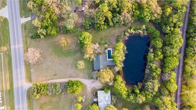 8293 US-377 Highway, Pilot Point, TX 76258