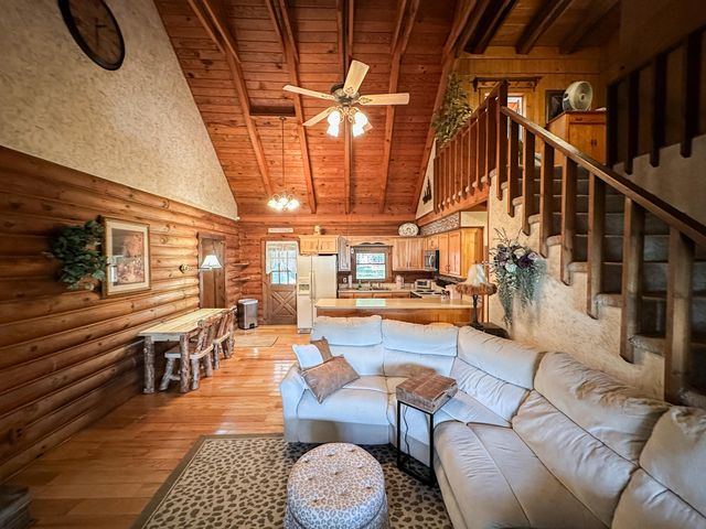 766 Old Flat Lick School Road, Flat Lick, KY 40935