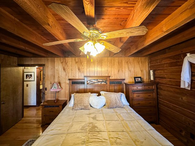 766 Old Flat Lick School Road, Flat Lick, KY 40935