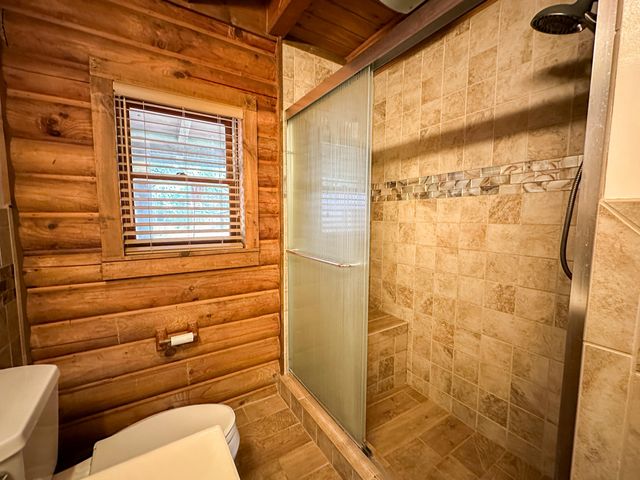 766 Old Flat Lick School Road, Flat Lick, KY 40935