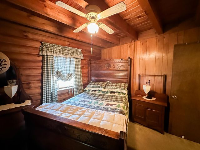 766 Old Flat Lick School Road, Flat Lick, KY 40935