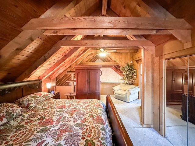 766 Old Flat Lick School Road, Flat Lick, KY 40935