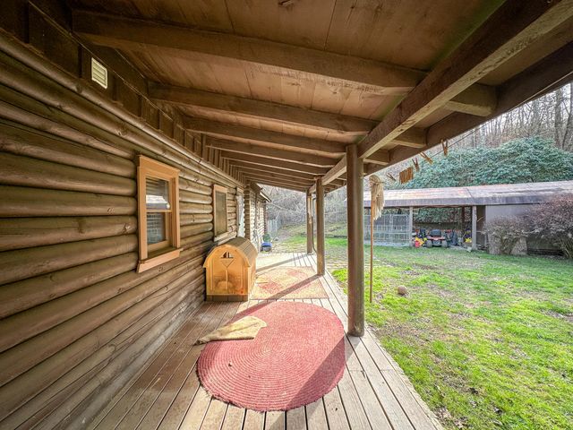 766 Old Flat Lick School Road, Flat Lick, KY 40935