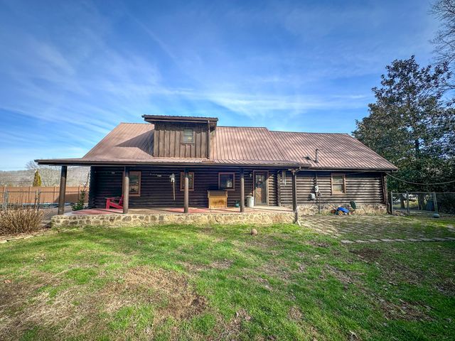 766 Old Flat Lick School Road, Flat Lick, KY 40935