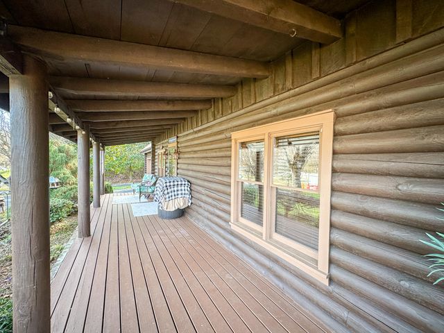 766 Old Flat Lick School Road, Flat Lick, KY 40935