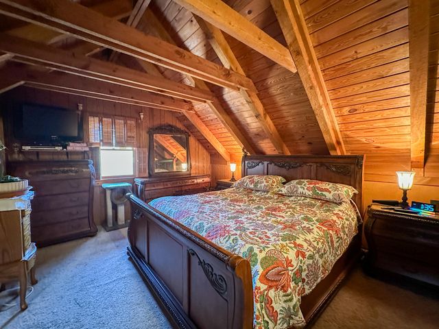 766 Old Flat Lick School Road, Flat Lick, KY 40935