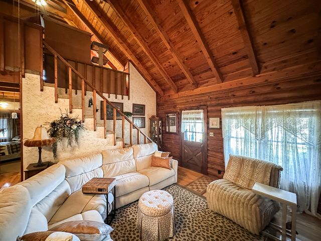 766 Old Flat Lick School Road, Flat Lick, KY 40935