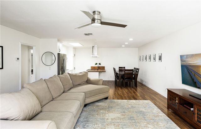 23496 Los Adornos, Aliso Viejo, CA 92656