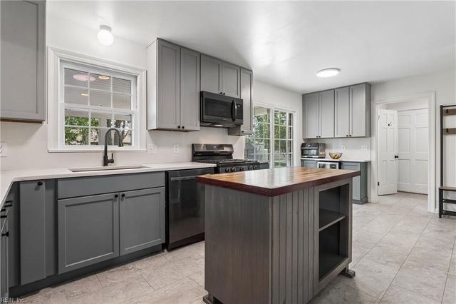 3409 Freemason DR, Portsmouth, VA 23703