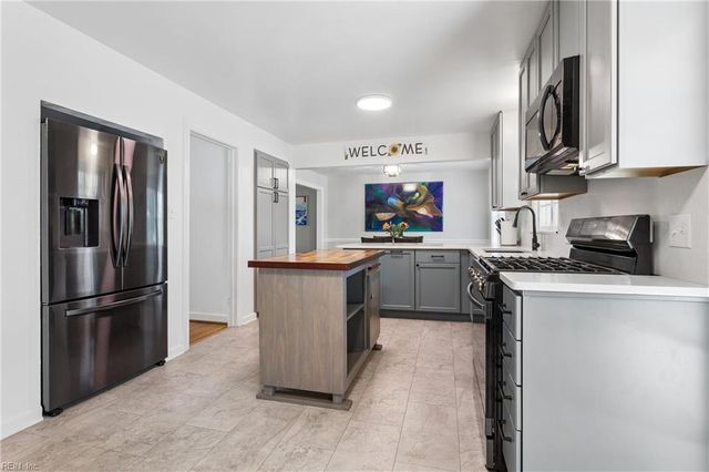 3409 Freemason DR, Portsmouth, VA 23703