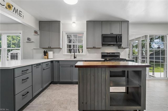 3409 Freemason DR, Portsmouth, VA 23703