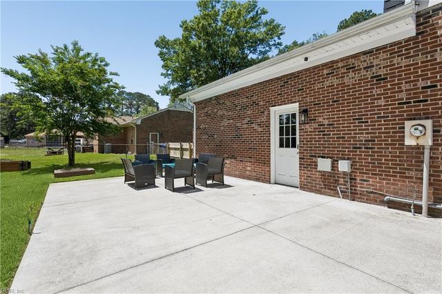 3409 Freemason DR, Portsmouth, VA 23703