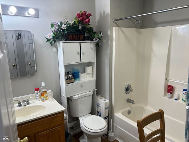 3821 Gray Pond Court, Indianapolis, IN 46237