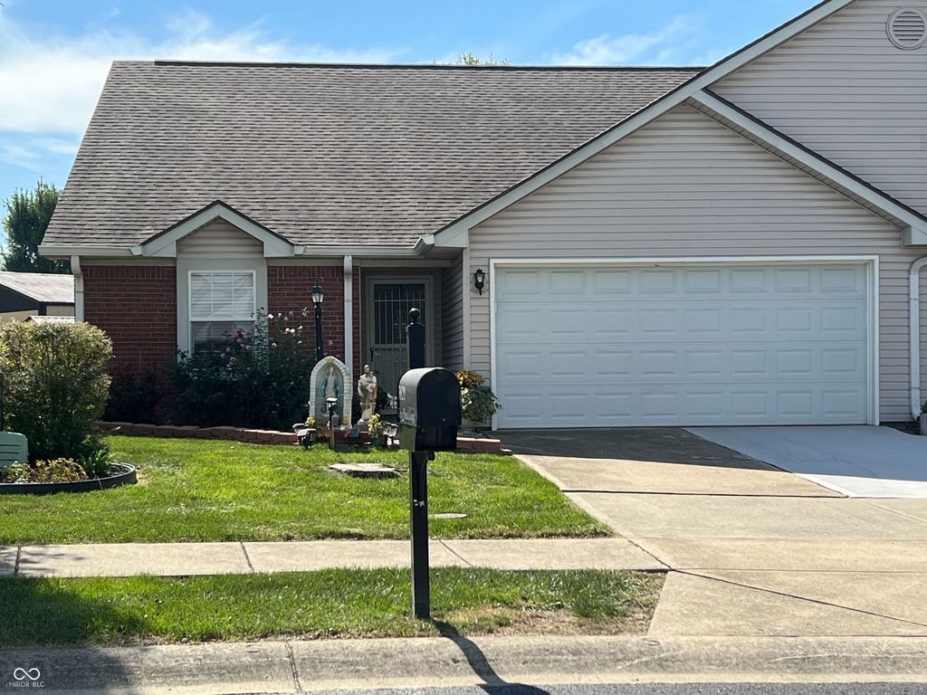 3821 Gray Pond Court, Indianapolis, IN 46237