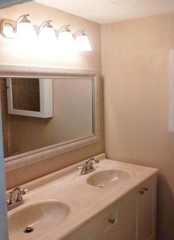 1111 N Houston Street, Royse City, TX 75189