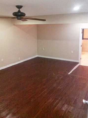 1111 N Houston Street, Royse City, TX 75189