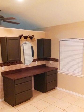 1111 N Houston Street, Royse City, TX 75189