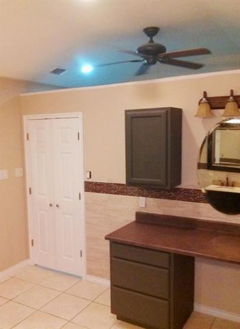 1111 N Houston Street, Royse City, TX 75189