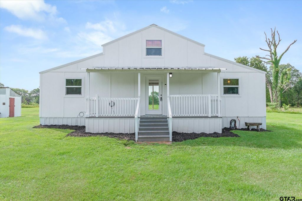 1083 VZ County Road 1319, Grand Saline, TX 75140