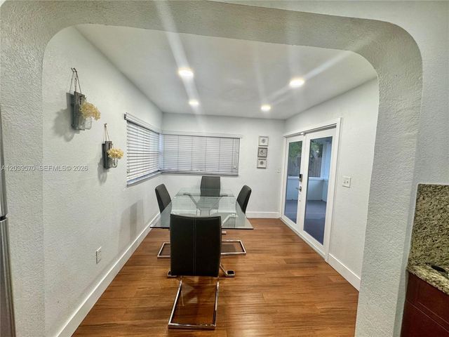 3010 N 73rd Ave, Hollywood, FL 33024