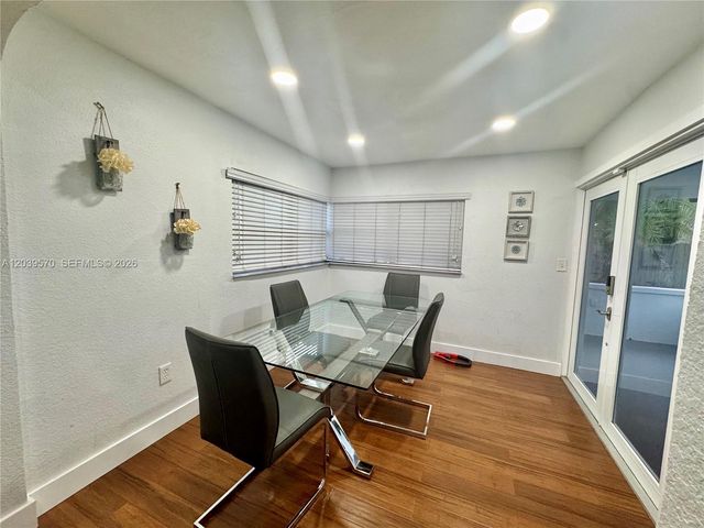 3010 N 73rd Ave, Hollywood, FL 33024