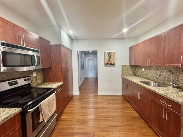 3010 N 73rd Ave, Hollywood, FL 33024