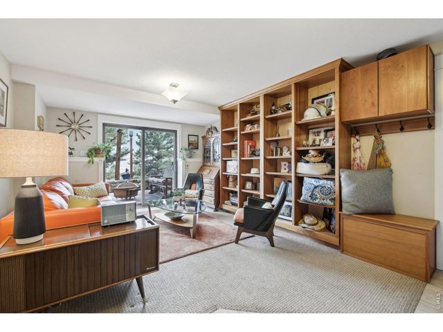 15757 Mossrock Ct, Longmont, CO 80503