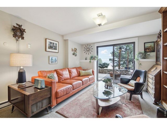 15757 Mossrock Ct, Longmont, CO 80503