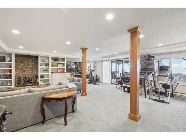 15757 Mossrock Ct, Longmont, CO 80503