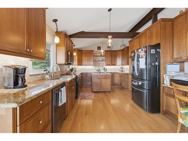 15757 Mossrock Ct, Longmont, CO 80503
