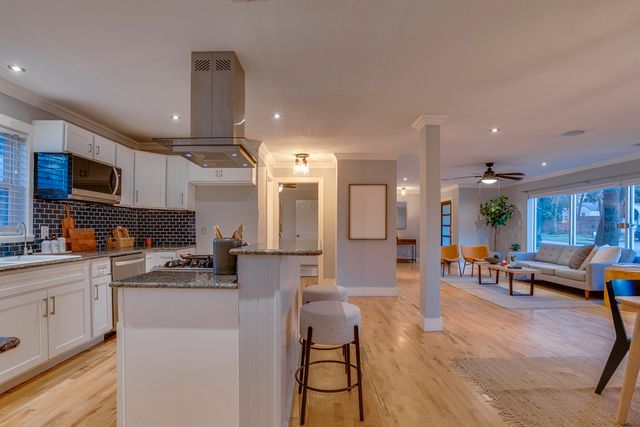 2415 Sunset Avenue, Dallas, TX 75211