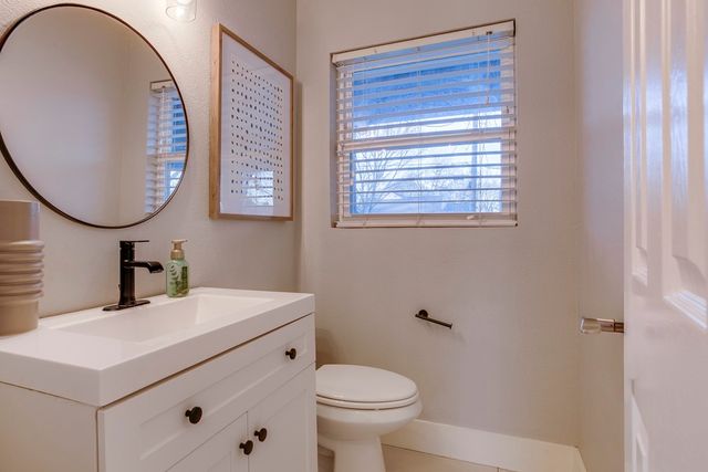 2415 Sunset Avenue, Dallas, TX 75211