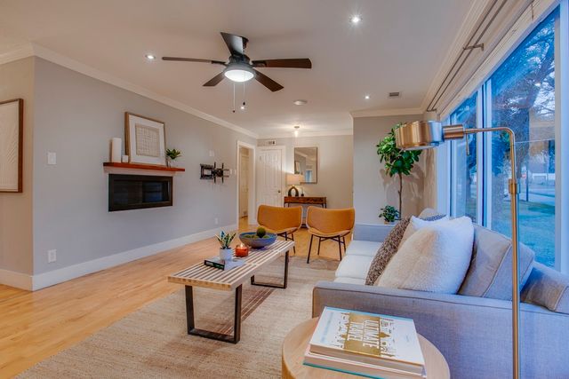 2415 Sunset Avenue, Dallas, TX 75211