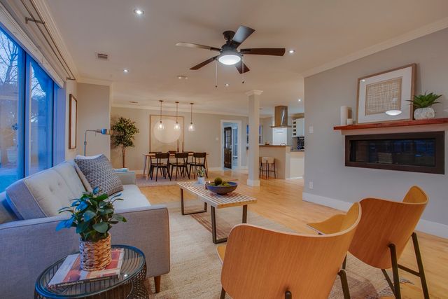 2415 Sunset Avenue, Dallas, TX 75211