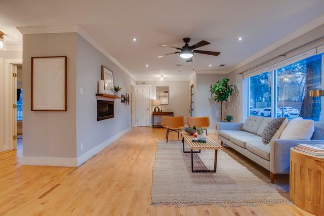 2415 Sunset Avenue, Dallas, TX 75211