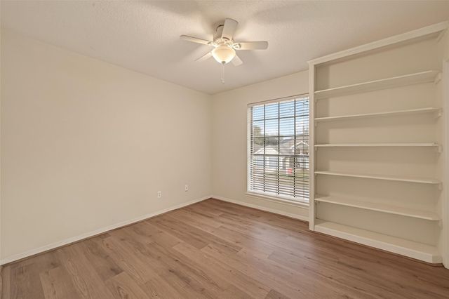 3204 Farmers Field St, Pearland, TX 77581