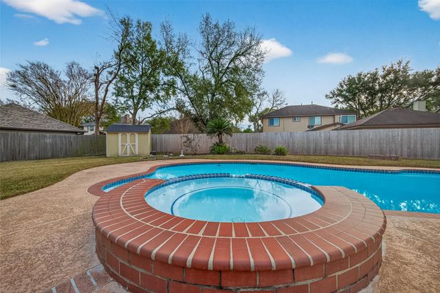 3204 Farmers Field St, Pearland, TX 77581